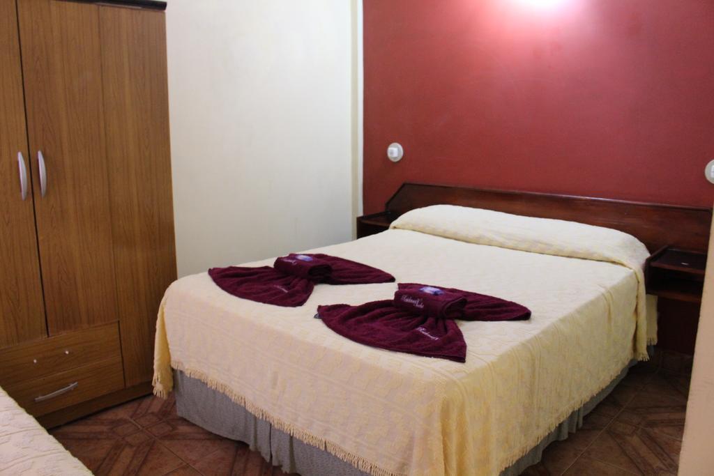 Residencial Noelia Hostel Puerto Iguazú Esterno foto