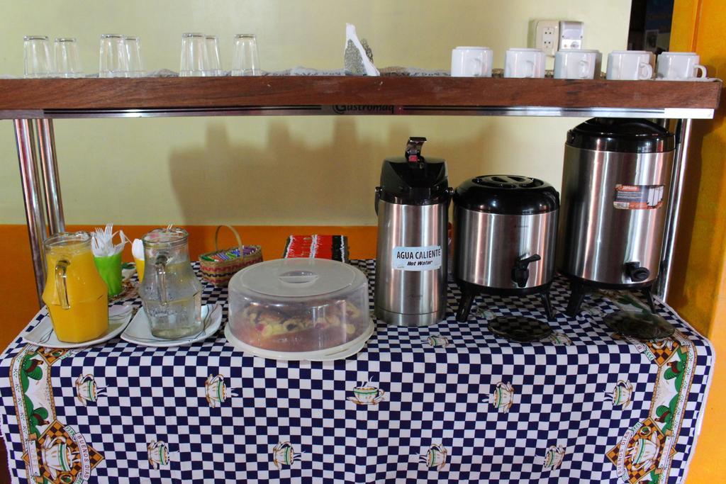 Residencial Noelia Hostel Puerto Iguazú Esterno foto