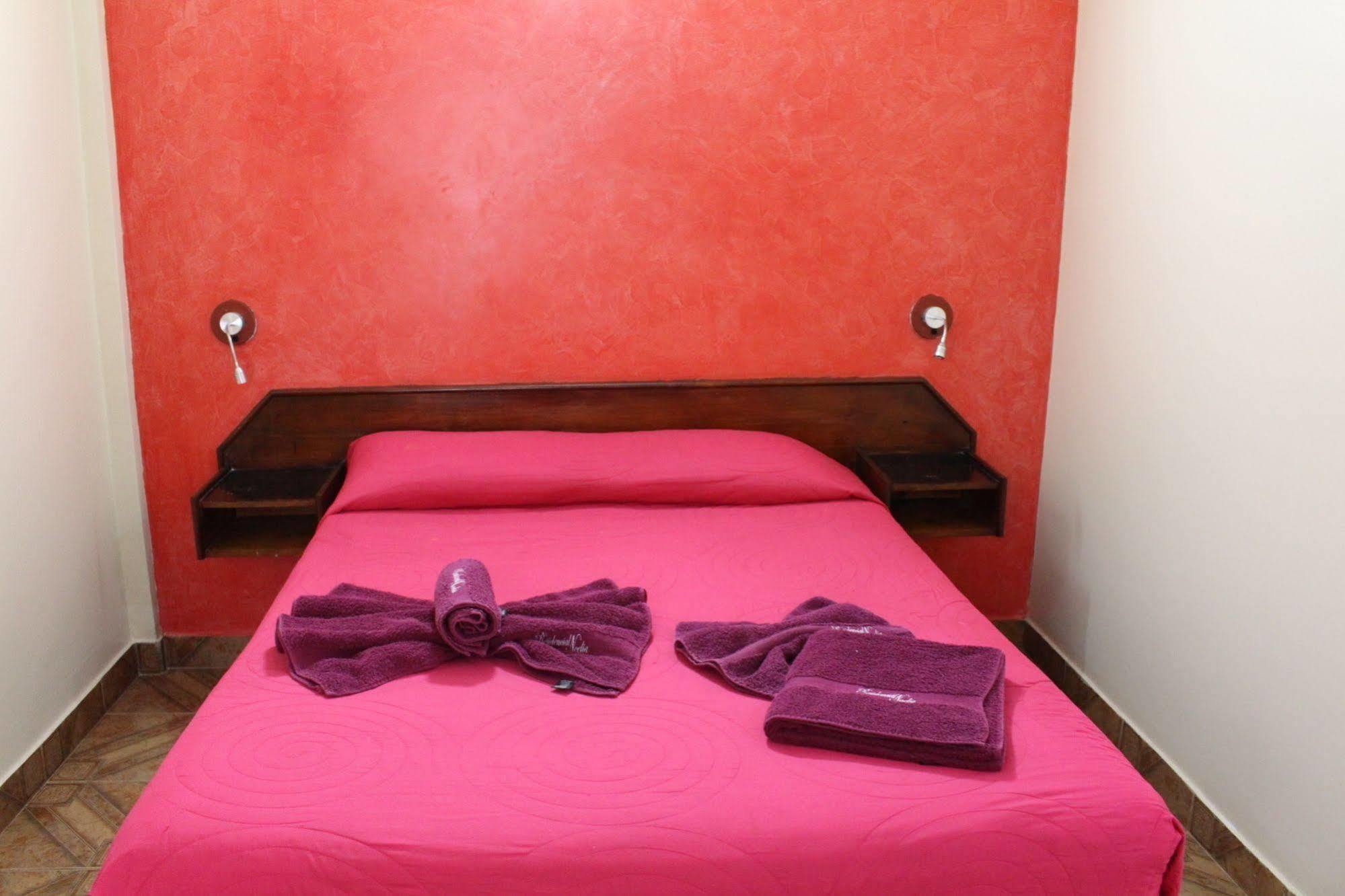 Residencial Noelia Hostel Puerto Iguazú Esterno foto