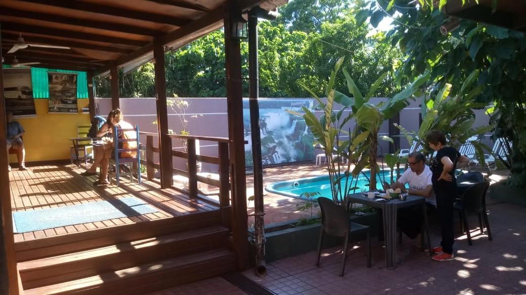 Residencial Noelia Hostel Puerto Iguazú Esterno foto