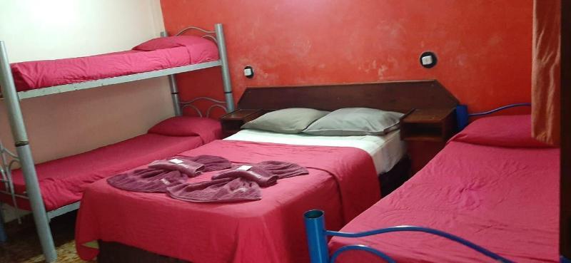 Residencial Noelia Hostel Puerto Iguazú Esterno foto